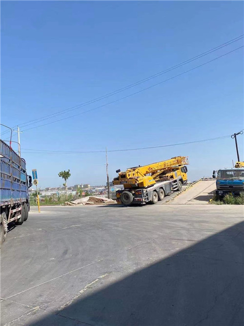 柳州市25吨吊车的租赁价格大概是多少？